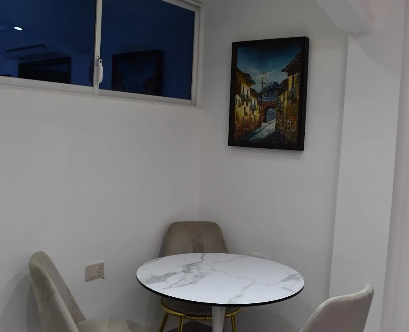 Eco-Chic Suite In Kennedy, Guayaquil
